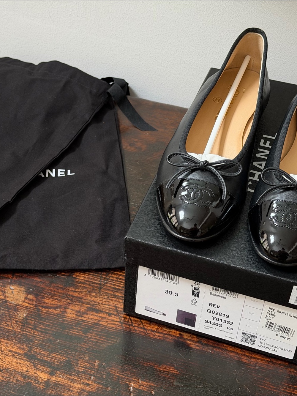 CHANEL Black Ballet Flats 39.5
